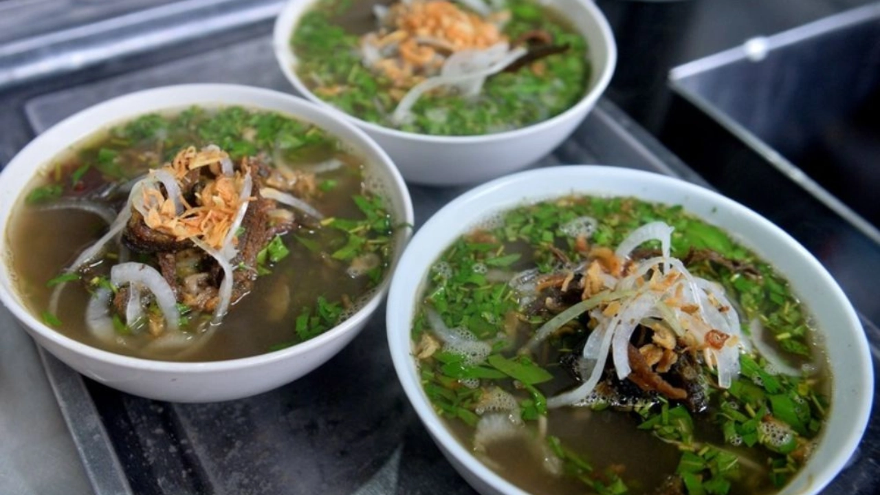  Eel Glass Noodles (Mien Luon)